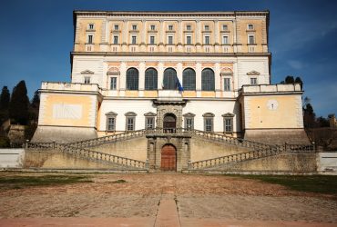 Caprarola: Palazzo Farnese e Lago di Vico