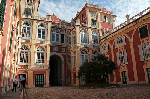 Palazzo reale: cortile