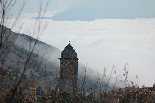 campanile in lontananza