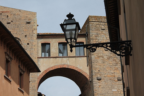 Volterra: giochi di forme