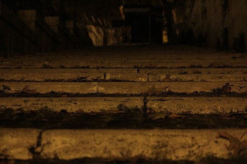 punti di vista: scalinata tra la strada e la banchina del tevere