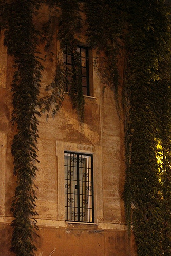 Esperimenti fotografici: passeggiando per Roma di notte