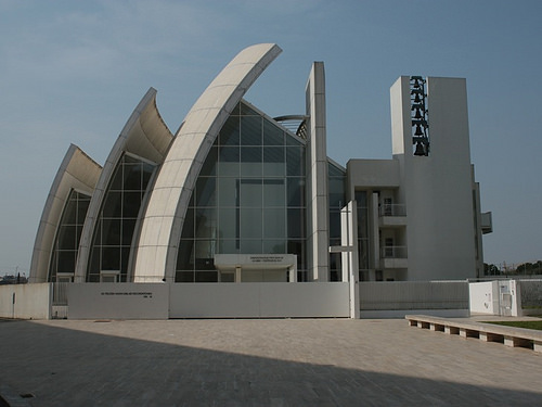 Chiesa di Dio Padre Misericordioso: Esterni