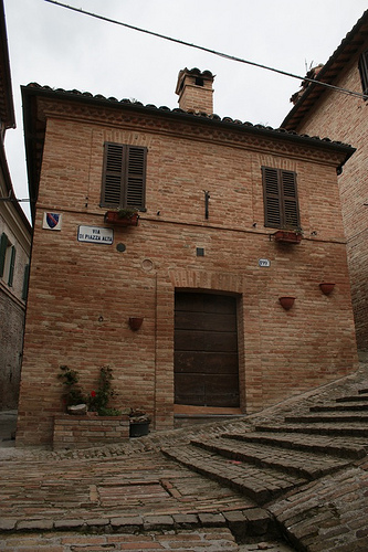 Sarnano:faccia(ta) di casa