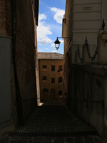 Camerino: vicolo della città