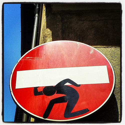 Clet in giro per Firenze