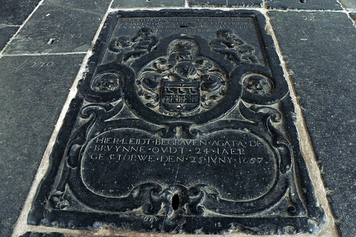 Oude Kerk: alcune delle tombe