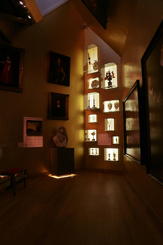 Museo Storico di Amsterdam: quadri e suppellettili
