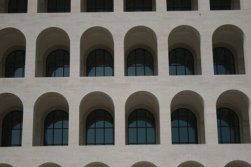 EUR: il "colosseo quadrato"
