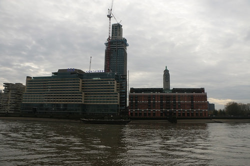 Londra vista navigando sul Tamigi