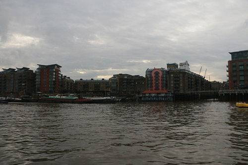 Londra vista navigando sul Tamigi