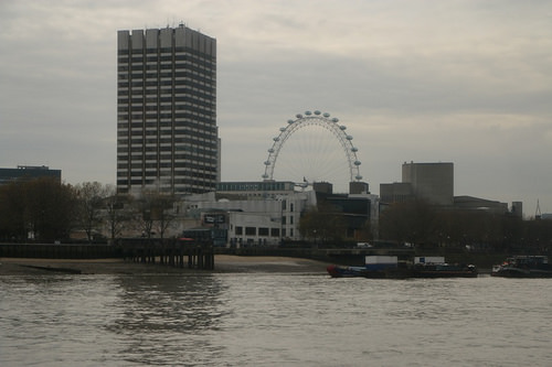 Londra vista navigando sul Tamigi