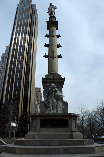 Columbus circle: statua a Colombo