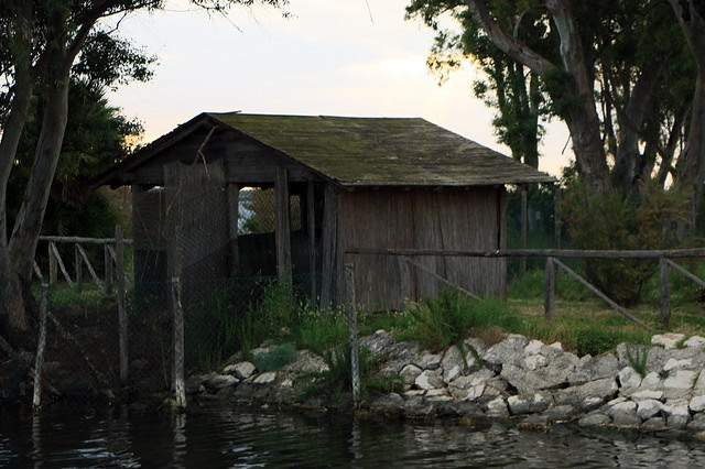 Il borgo del lago di Fogliano