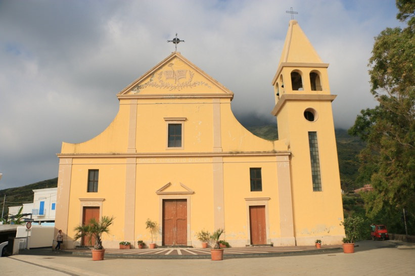 Chiesa in piazza