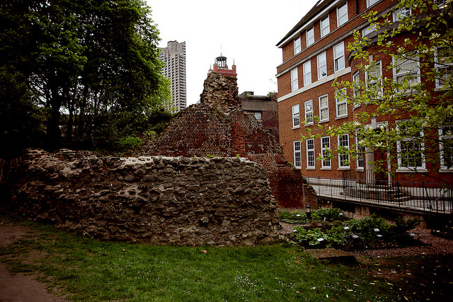 London: looking for the ancient Londinium